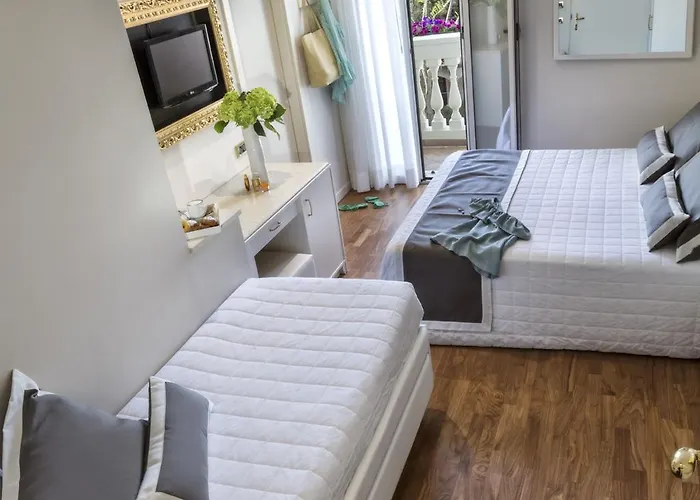 מלון Novecento 3*