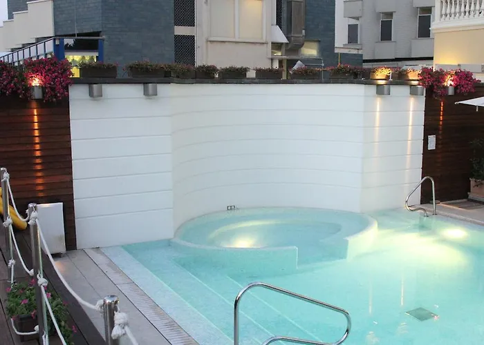 מלון Novecento 3*