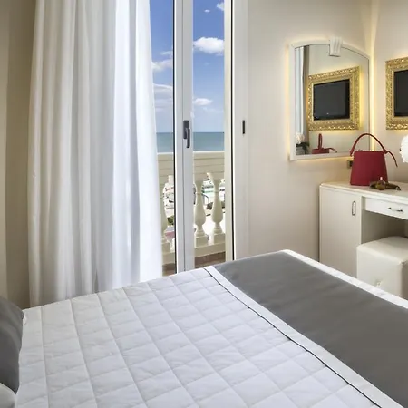 فندق Novecento ريتشيوني