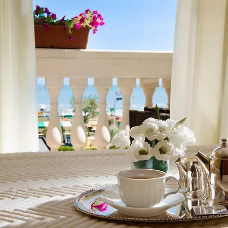 Hotell Novecento 3*