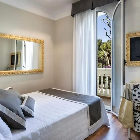 Szálloda Novecento Riccione